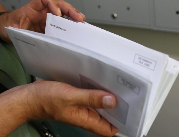 Szerdán megkezdik a választási értesítők kézbesítését       