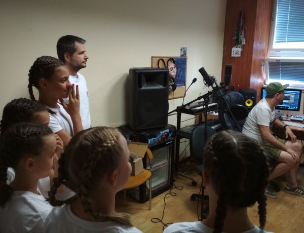 Új Szpari induló - a Karmapirin zenekar készíti a Spartacus új indulóját