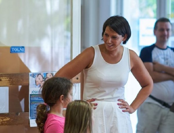 Nagyon élvezték a kicsik Nagy Szabina interaktív meséjét - Ma folytatódik a rendezvény