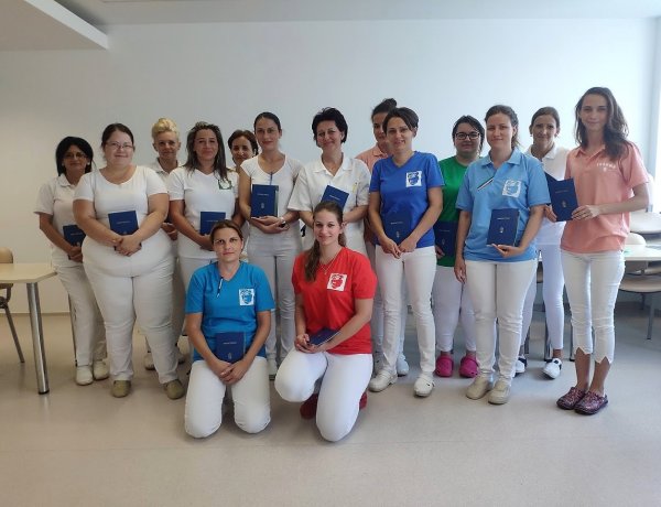 Hiányszakmákban szereztek képesítéseket az egészségügyi intézmény munkatársai