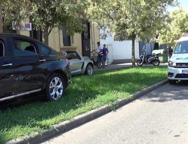 Szabálytalan sávváltás miatt ütköztek – Rendőrök döntöttek a felelősség kérdéséről