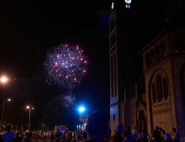 Tűzijáték koronázta meg az augusztus 20-ai ünnepi programokat Nyíregyházán – Fotók!
