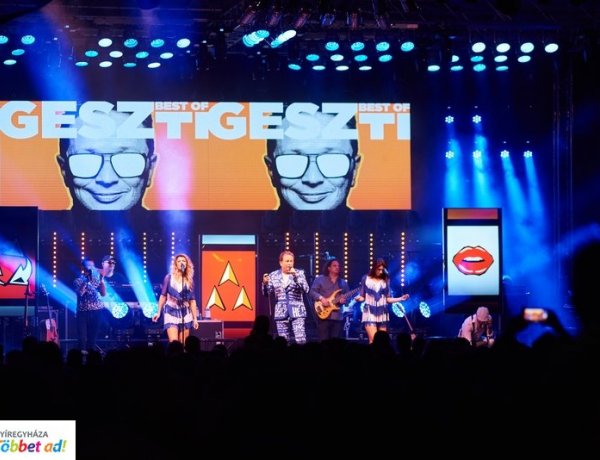 Best of Geszti koncert volt a VIDOR Fesztiválon pénteken -  Megtelt a Kossuth tér