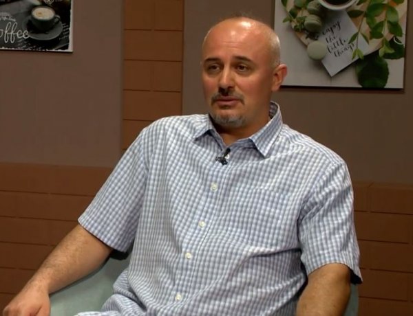 Bemutatók és egy új kötet: eseménydús év elé néz Gyuris Tibor színművész