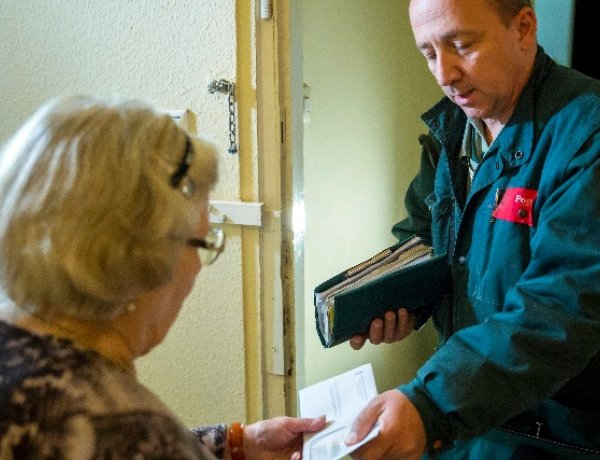 Jelentős kiegészítést kapnak a nyugdíjasok az év végéig: rezsiutalvány és kiegészítés