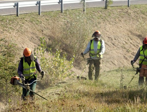 Szeptember 20-ig megkapják a plusz egyhavi juttatást a közfoglalkoztatottak