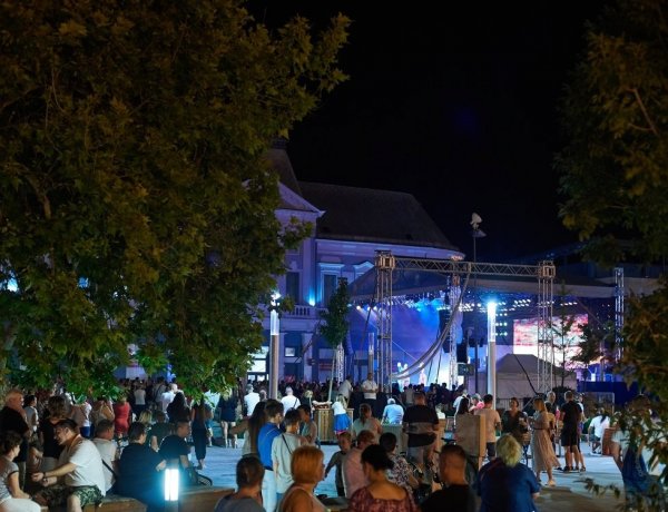 Ma este a Mystery Gang és a La Cumbia Chicharra lép fel a VIDOR Kossuth téri nagyszínpadán