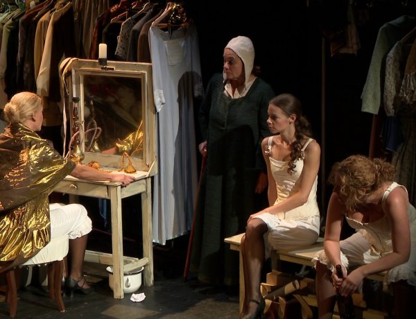 Színházi bestiák – Verebes István rendezése lesz az évad első kőszínházi bemutatója