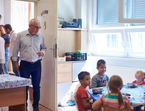 Megújul a borbányai óvoda is! Napelemes rendszert is telepítettek!