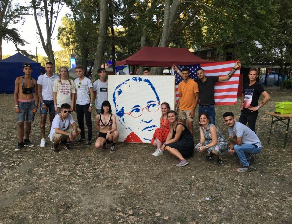 Tekerd! a Szegedi Ifjúsági Napokon – Portrék több tízezer LEGO-kockából