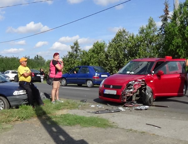 Súlyos baleset történt kedd délután Sóstóhegy és Kemecse között, egy személy megsérült
