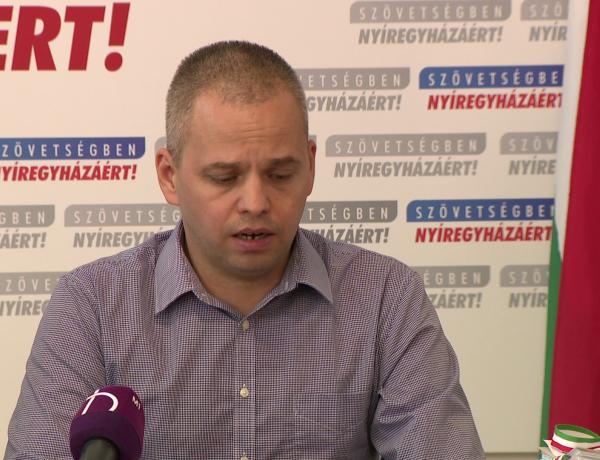 Tájékoztatón szólt a Szövetségben programjáról a szerveződés MSZP-s polgármesterjelöltje