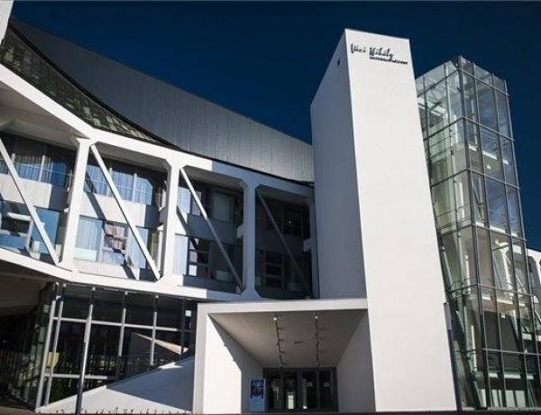 Lehozzuk önnek a csillagokat- színház és koncert Nyíregyházán