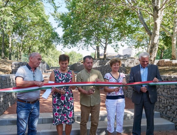 Megújult a Robinson domb - Négy tornyú mászóvár és iker óriáscsúszda is épült