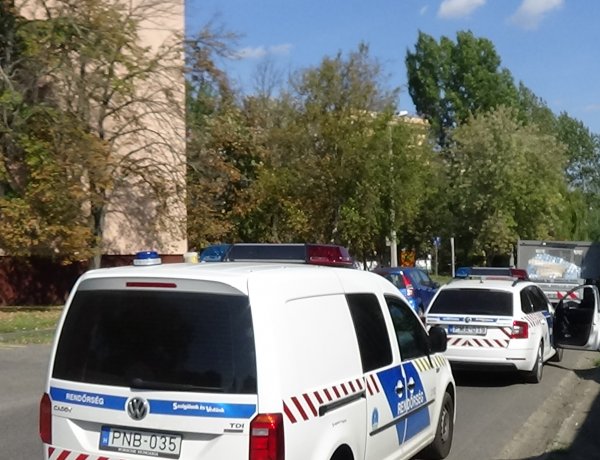 Baleset történt hétfő kora délután a Váci Mihály utcán, rendőri intézkedésre volt szükség