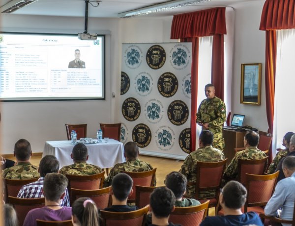 Tartalékos katonák – Apáti Zoltán dandártábornok tartott előadást a Jósa András Múzeumban