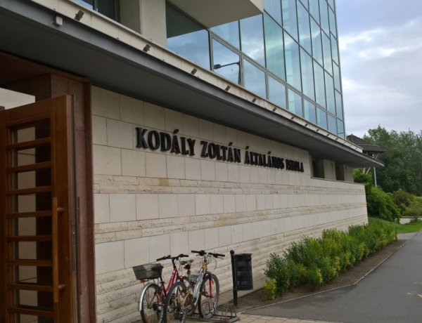 Szüreti bált szerveznek a Nyíregyházi Kodály Zoltán Általános Iskolában