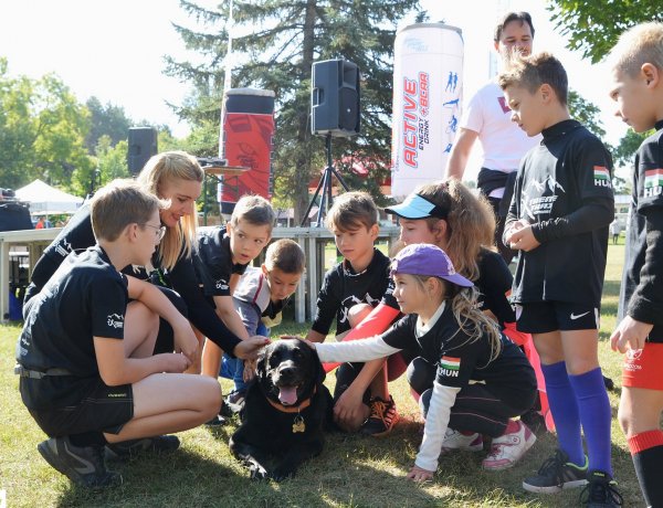 Kutyás bemutató is volt Sóstón az Extreme Trail akadályversenyen
