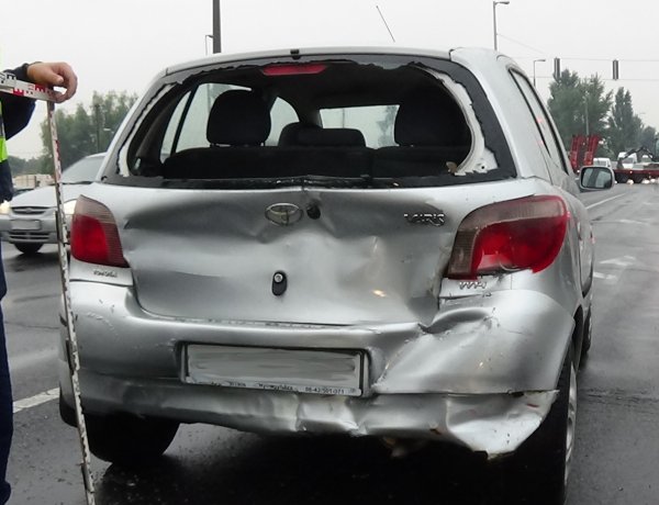 Jelentős anyagi kárral járó baleset történt a Debreceni úton