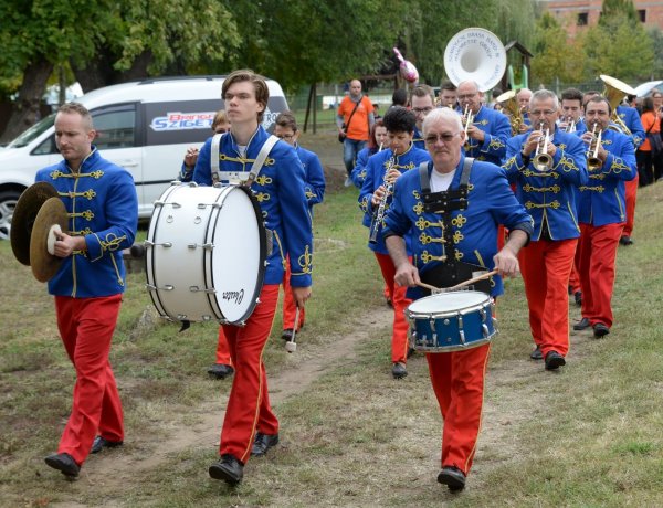 A Szabolcsi Koncert Fúvószenekar is ellátogatott a Bringaváros 7.1 orosi pontjához