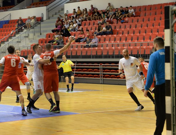 Az első győzelem - legyőzte a Balassagyarmatot a kézilabda együttes