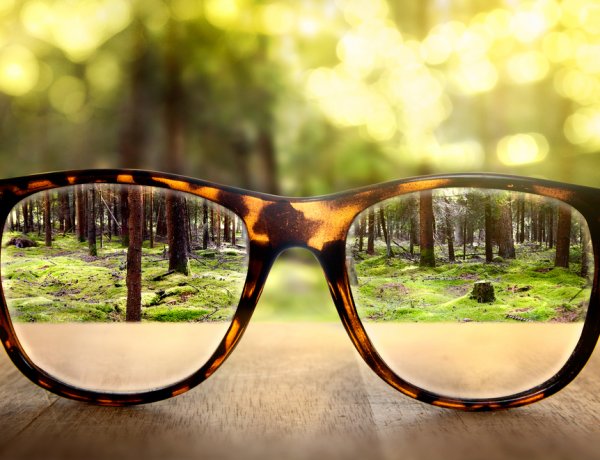 Ingyenes látásvizsgálat októberben – Nyíregyházán is több helyszínen!