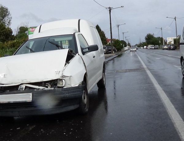 Ráfutásos baleset történt a Debreceni út és a Palánta utca csomópontjánál