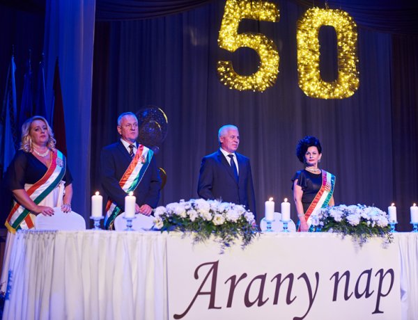 A hosszú házasság titka: megértés, szeretet, tolerancia     