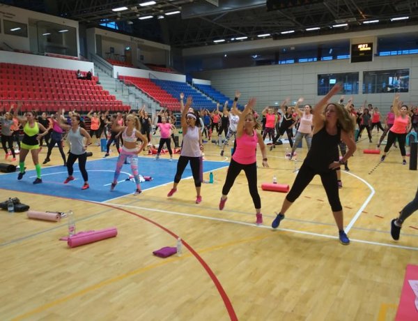 Fitt-Szüret - Katus Attila alaposan megmozgatta a nyíregyháziakat