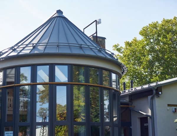 Megújult az Alvégesi Művelődési Ház – Hamarosan madárkiállítás és retro bál is lesz!