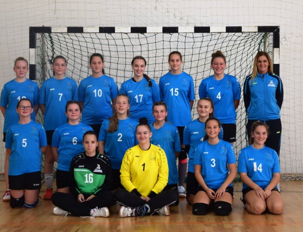 Győzelemmel kezdtek a kézis lányok - sima siker hazai pályán 