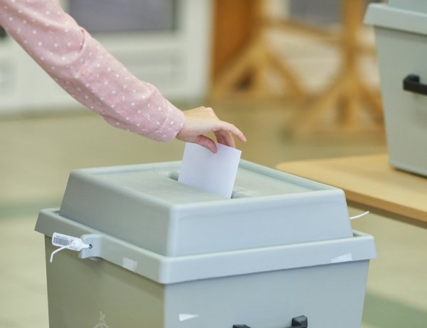 Nemzeti Választási Iroda: a választásra jogosultak 26 százaléka szavazott 13 óráig