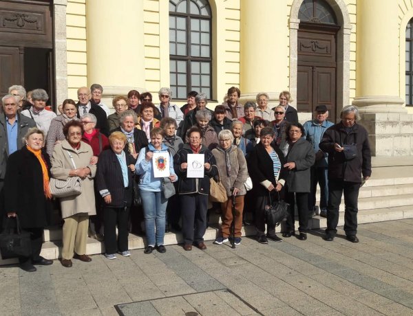 Debreceni kiránduláson vettek részt a Nyíregyházi Szociális Gondozási Központ klubtagjai