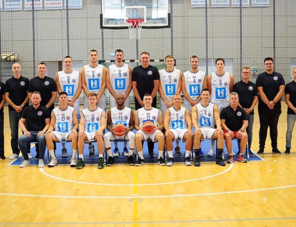 Izgalmas meccs a végén gálával - Hobbs 39 pontot szerzett a bajnokin!