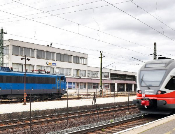 MÁV Zrt.: Hétfőtől eSzemélyihez is hozzárendelhető a vasúti bérlet