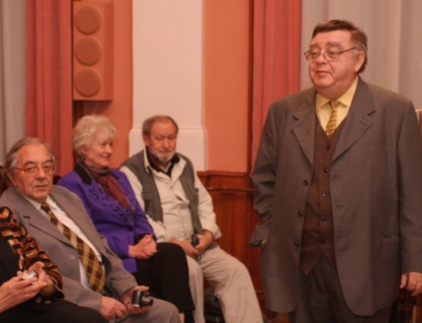 Dr. Dolinay Tamás Forgácsaim 5. című kötetének bemutatója, Mohai Gábor közreműködésével 