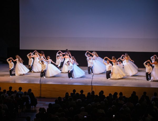 Kölcseys szalagavató, avagy életed legszebb estéje - Ez az este minden középiskolás vágya