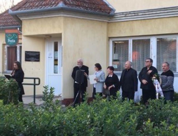 Oroson is emlékeztek az 1956-os forradalom és szabadságharc hőseire