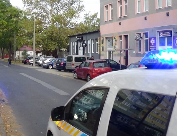 Hármas karambol történt szerda reggel az Árok utcán, személyi sérülés nem történt