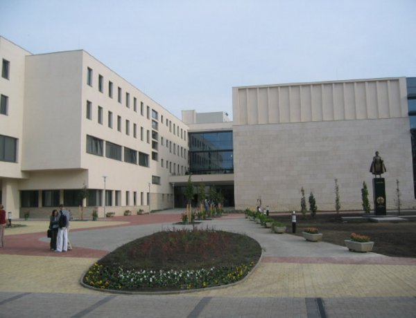 A báró Vécseyek – Könyvtári teadélután a Nyíregyházi Egyetemen