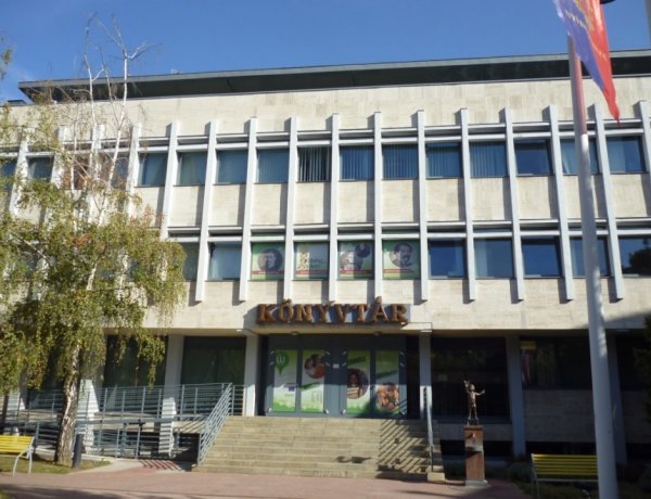 „Életkép-est" - Háromnapos Szabadegyetem  a Nyírség Könyvtár Alapítvány szervezésében