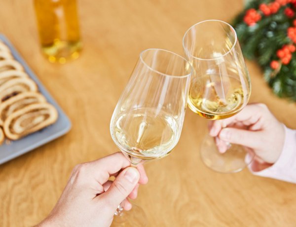 Bor- és süteményversennyel egybekötött zenés-táncos batyus bál Borbányán 