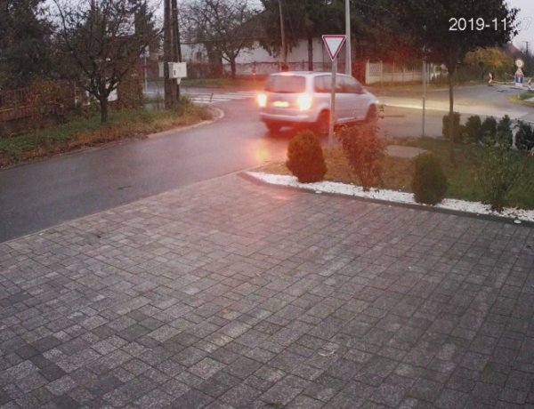 Segítségnyújtás nélkül elhagyta a helyszínt – Szemtanúkat keres a rendőrség