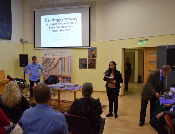 Ősi Magyarország – Grandpierre Atilla tartott kötetbemutatót a nyíregyházi könyvtárban