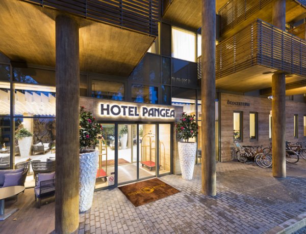 Hotel Pangea - A kortárs építészet remeke a szállodával egybekötött ökocentrum
