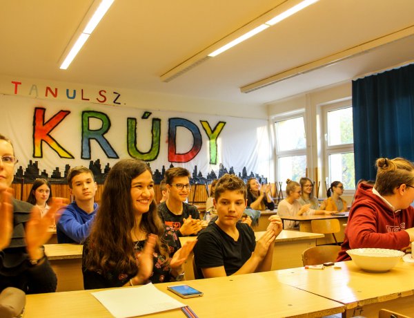 Krúdy Hét – Fantasztikus volt a hangulat a Városi Angol Prezentációs Versenyen