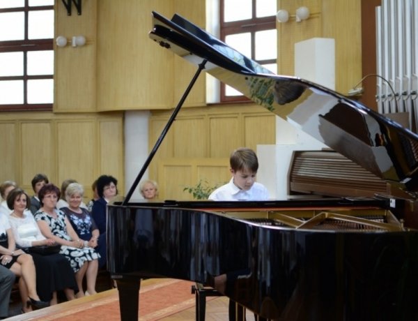 80 éves fennállását ünnepli a Vikár Sándor Zeneiskola-Alapfokú Művészeti Iskola