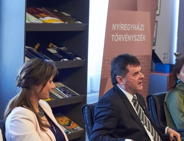 Hiteles kommunikációra, valamint közérthetőségre törekszik a Nyíregyházi Törvényszék