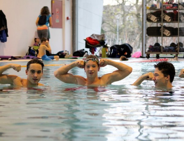 53 érmet - köztük 17 aranyat - szereztek a Sportcentrum úszói Miskolcon 