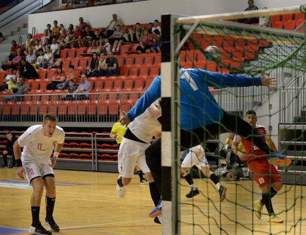 Amikor jót tesz egy pofon - a szezon eddig legjobb játékával nyertek a kézisek